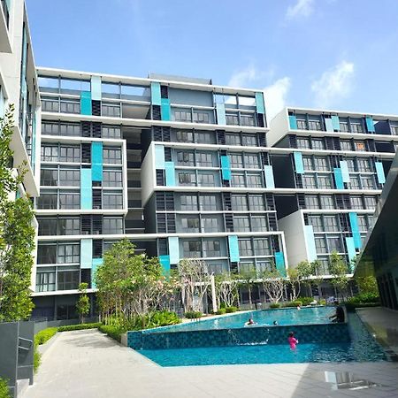 Homestay Klia Core Soho Suites Sepang Esterno foto