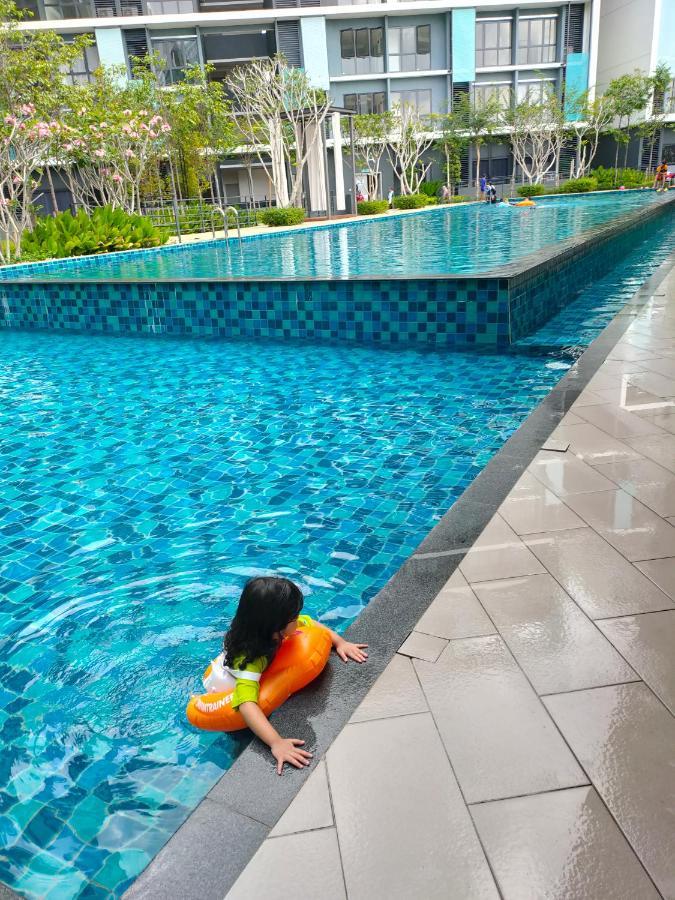Homestay Klia Core Soho Suites Sepang Esterno foto
